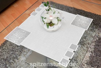 Moderne Tischdecke aus Plauener Spitze. Moderne Tischwäsche  Made in Germany. Tischdecken aus moderner Stickerei.