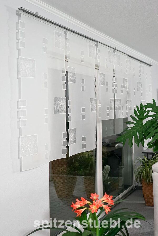 Flächenvorhang Fensterbehang Schneeballspitze modern Beispielfoto