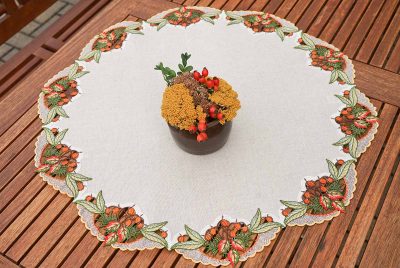 Tischdecke rund 70 cm Herbstzauber aus Plauener Spitze