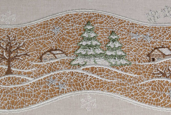 Tischdecken zu Weihnachten Winterwald aus Plauener Spitze