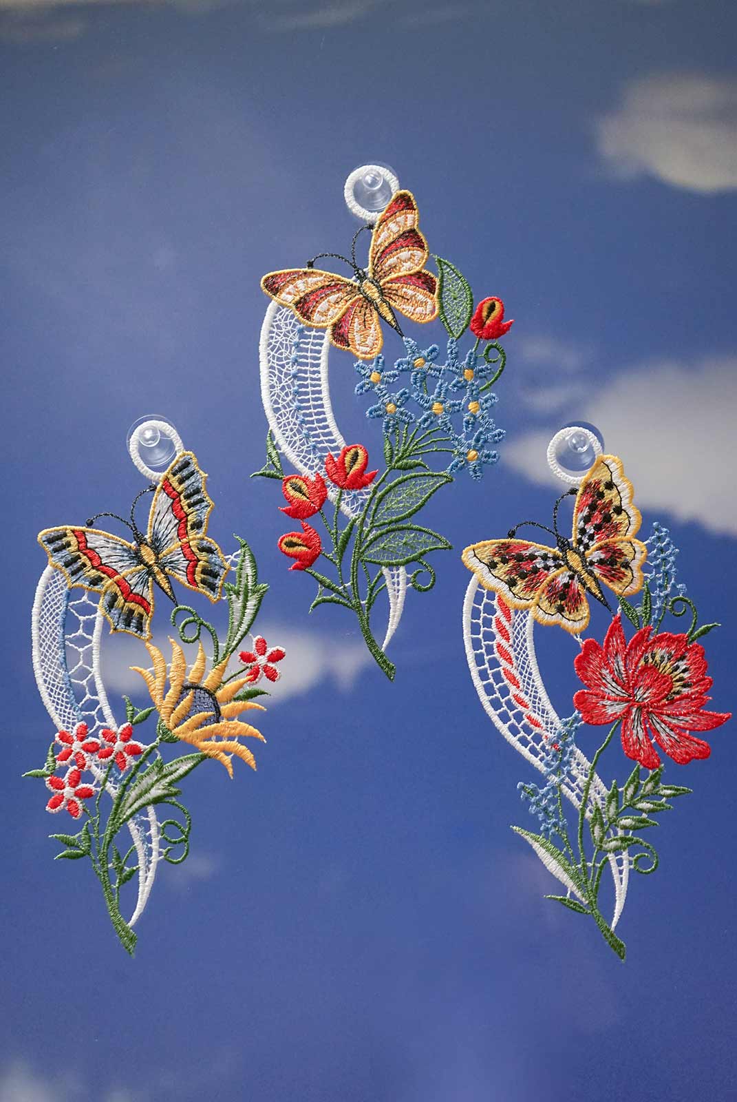 Set 2 Stück Fensterbilder Schmetterlinge lila mit Saugnapf Plauener Spitze